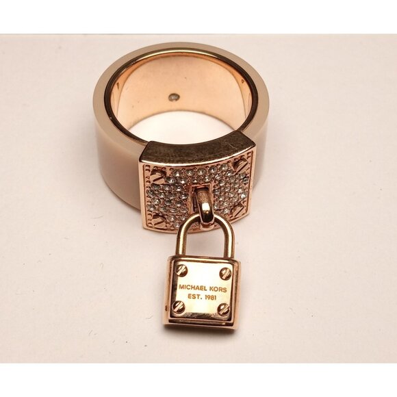 MICHAEL KORS Signed Size6 Padlock Crystal Ring Cityscape Hardware Rose Gold Tone - Picture 2 of 12